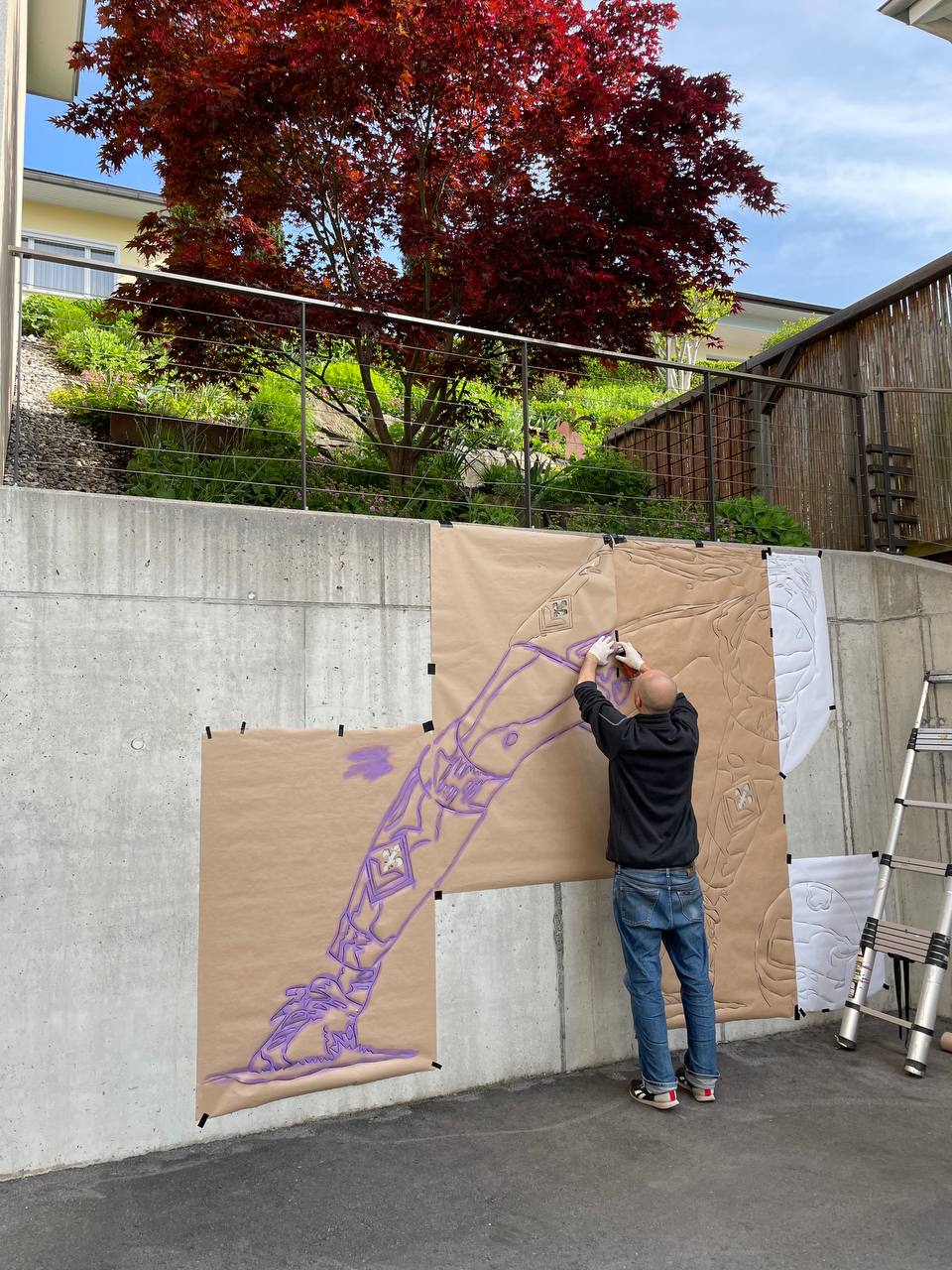 Tifa Fiorentina in Liechtenstein, per il compleanno si è fatto fare questo murales davanti casa sua