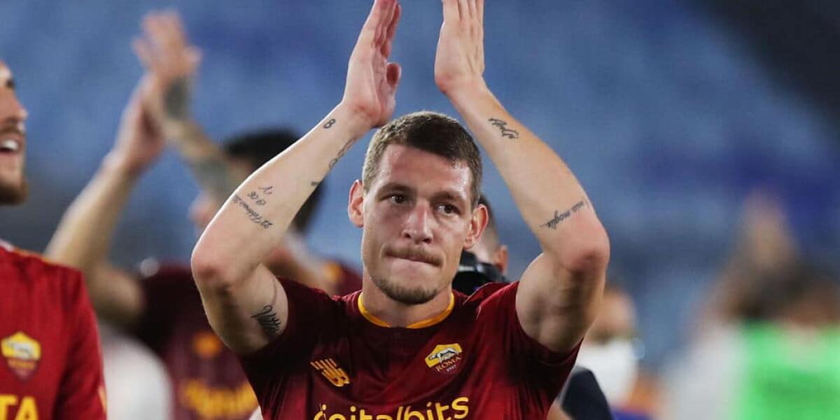 Dalla Francia: la Roma apre alla cessione di Belotti. Anche la Fiorentina tra le squadre interessate - ROME, ITALY - AUGUST 30: Andrea Belotti of AS Roma acknowledges the fans following  the Serie A match between AS Roma and AC Monza at Stadio Olimpico on August 30, 2022 in Rome, Italy. (Photo by Paolo Bruno/Getty Images)