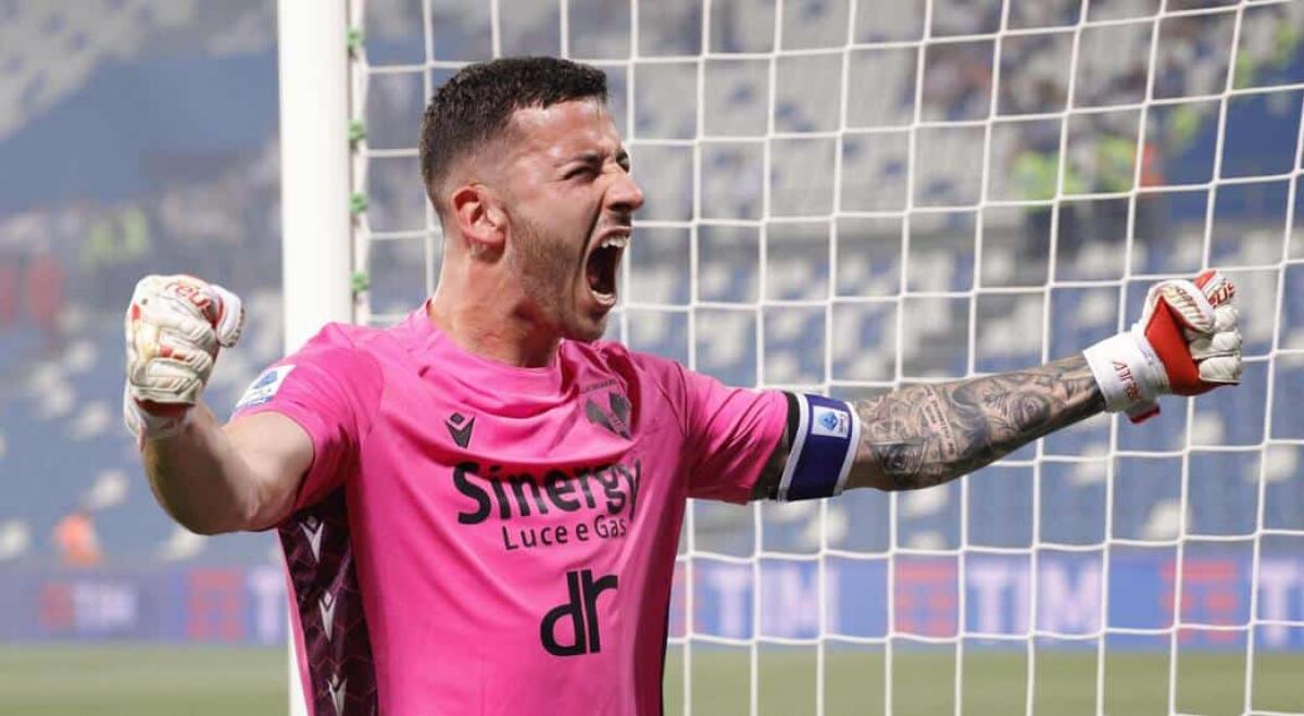 Nazione, idea Montipò per la Fiorentina ma occhio a Caprile. Vicario sempre nei radar dei viola - 