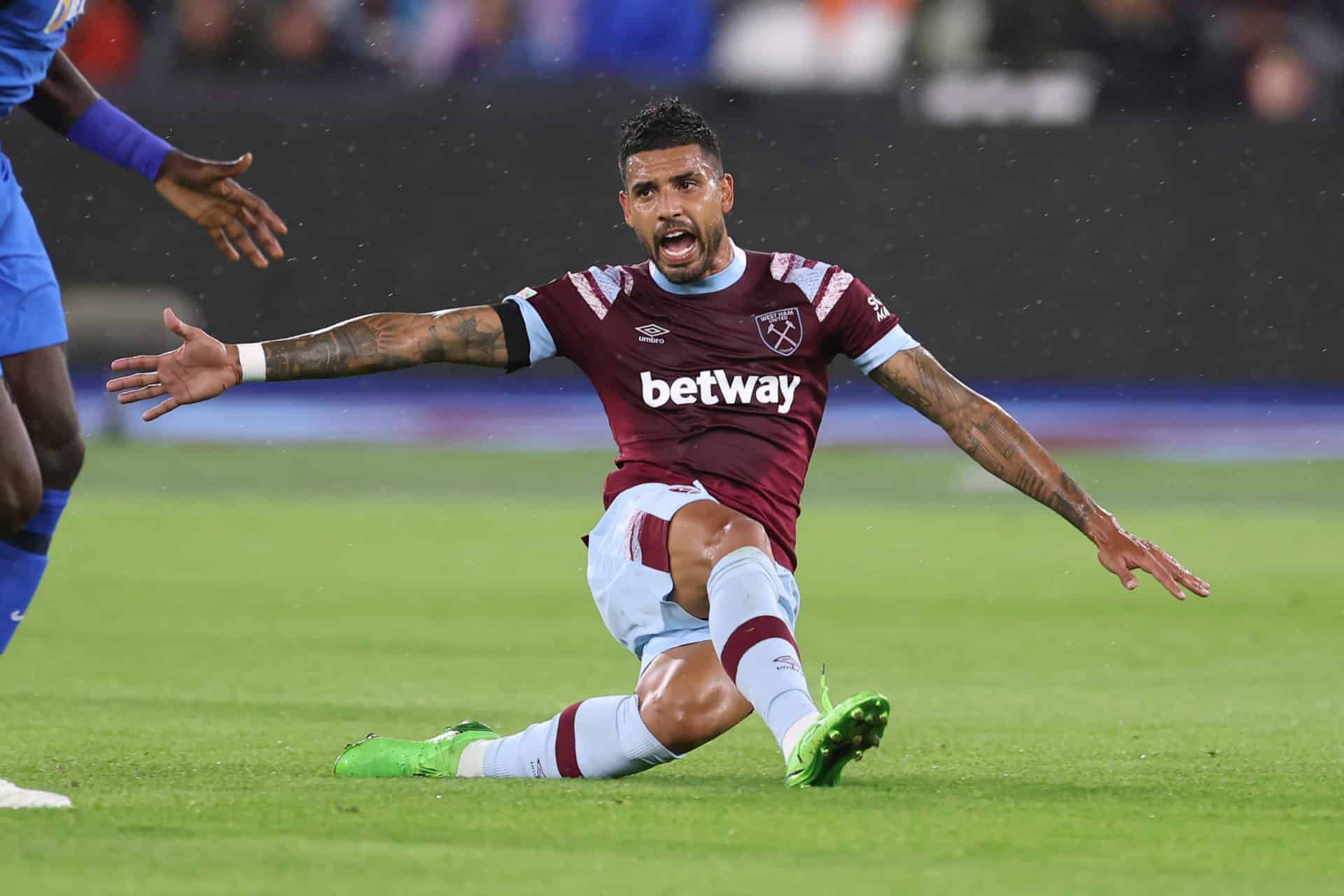 LONDON, ENGLAND - SEPTEMBER 08: Emerson Palmieri dos Santos of West Ham during the UEFA Europa Conference League group B match between West Ham United and FCSB at London Stadium on September 8, 2022 in London, United Kingdom. (Photo by Jacques Feeney/Offs