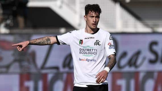 TMW: Salvatore Esposito può lasciare lo Spezia, su di lui c'è la Fiorentina. Concorrenza Empoli