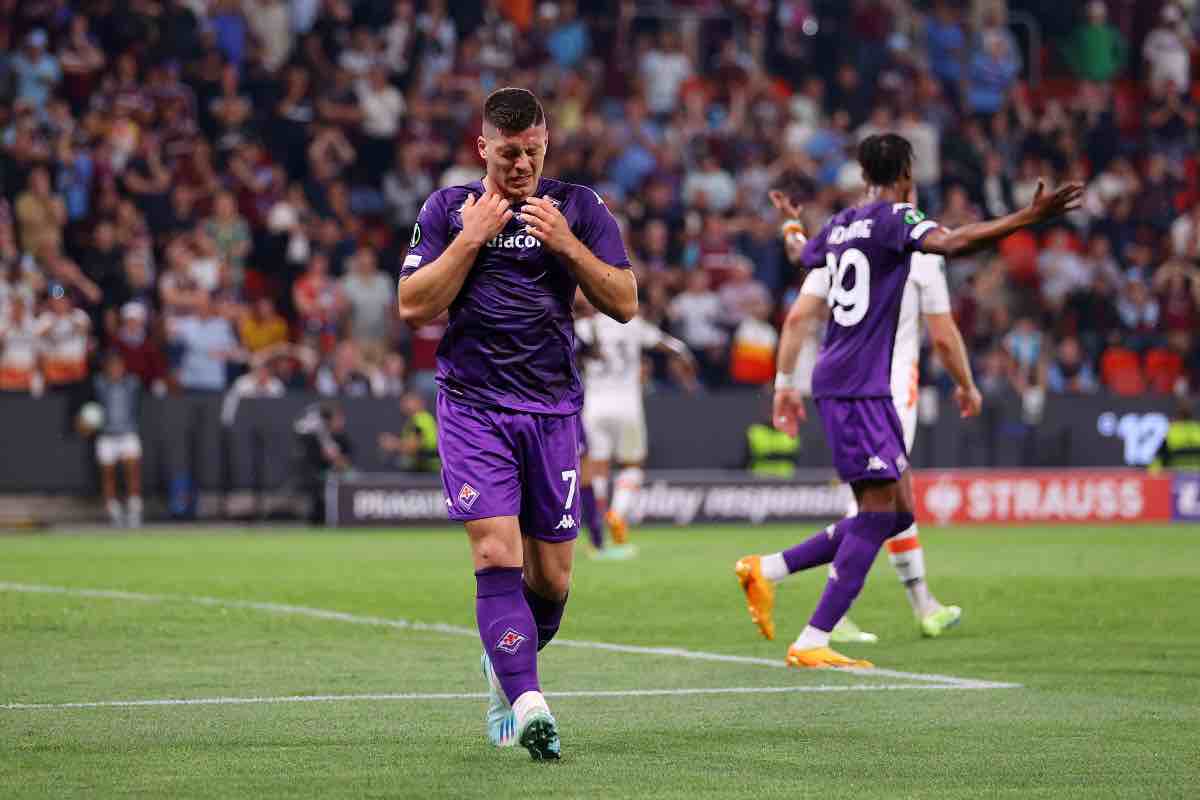 Jovic non parte con la Serbia ed il CT annuncia: "Operato oggi al naso dopo frattura con West Ham"