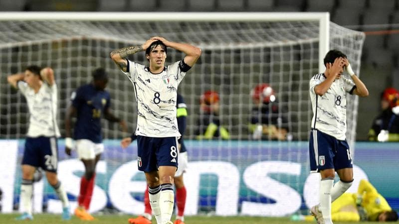 Dopo lo scandalo arbitrale contro l'Italia ed a favore della Francia, la Uefa inserisce il Var all'Europeo U21
