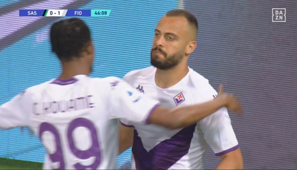 Magia di Saponara, in gol anche Cabral e Gonzalez, la Fiorentina vince 3-1 con il Sassuolo