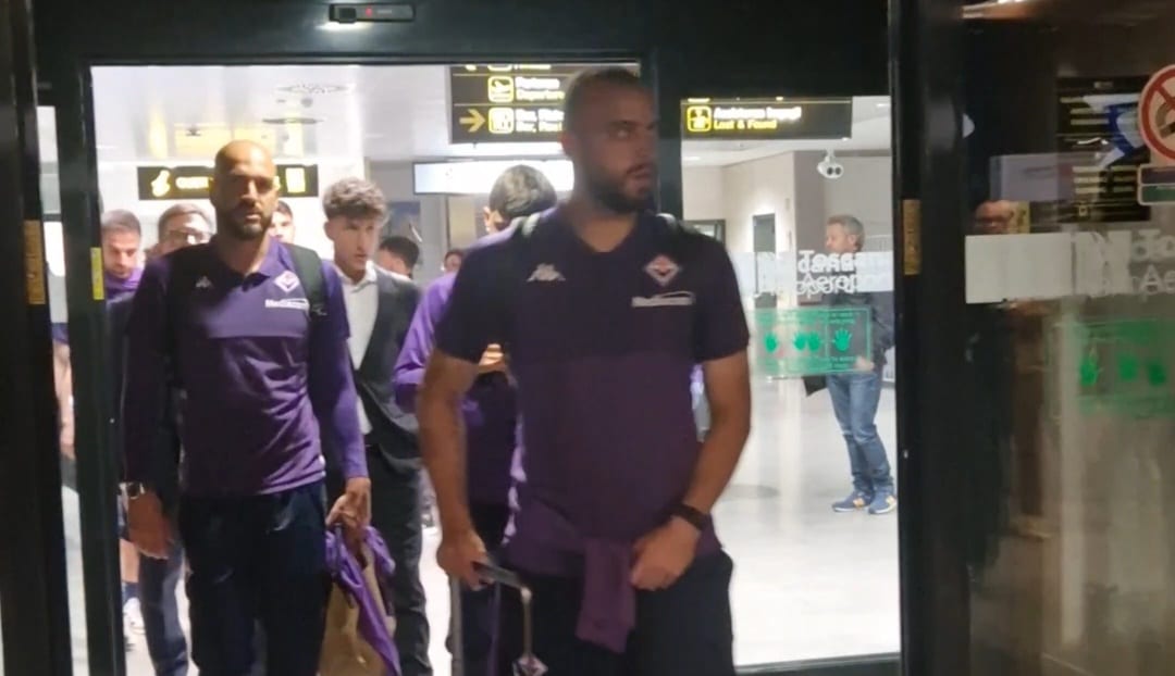 La Fiorentina torna a Firenze, facce devastate e sguardi persi. Squadra con il morale sotto i tacchi