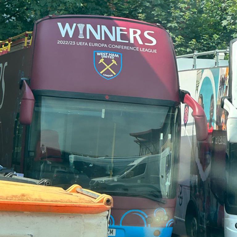 Il West Ham ha già pronto il pullman per festeggiare la vittoria della Conference League