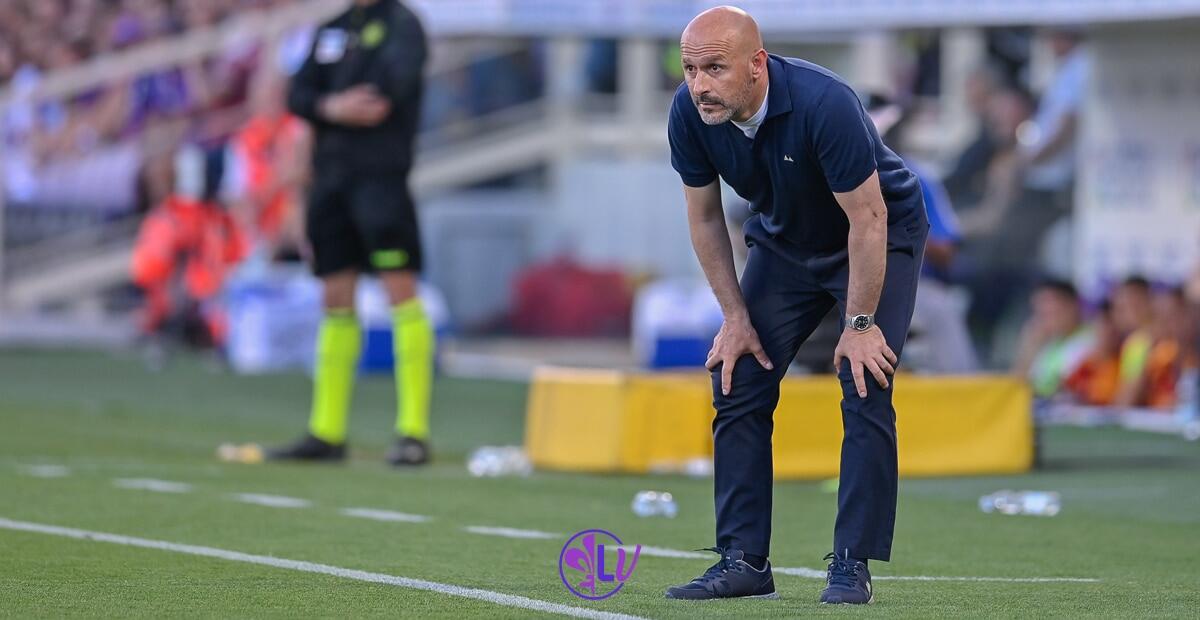 Agente Italiano: Quello che sta facendo è sotto gli occhi di tutti, non voglio dare altri giudizi" - Roma, Stadio Olimpico, 27.05.2023, Fiorentina-Roma, foto Lisa Guglielmi. Copyright Labaroviola.com