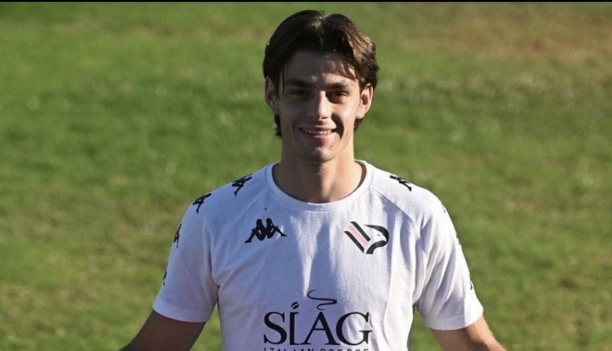 Ufficiale, E. Pierozzi lascia la Fiorentina in prestito e va al Cesena: diritto di riscatto per i bianconeri - 