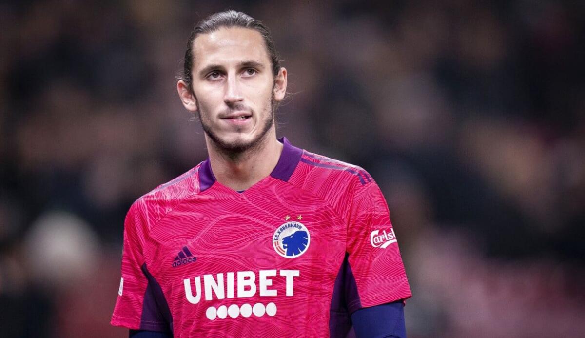 Sky Sport annuncia: "La Fiorentina vuole Grabara, contatti con Copenhagen per il portiere classe 99" - 