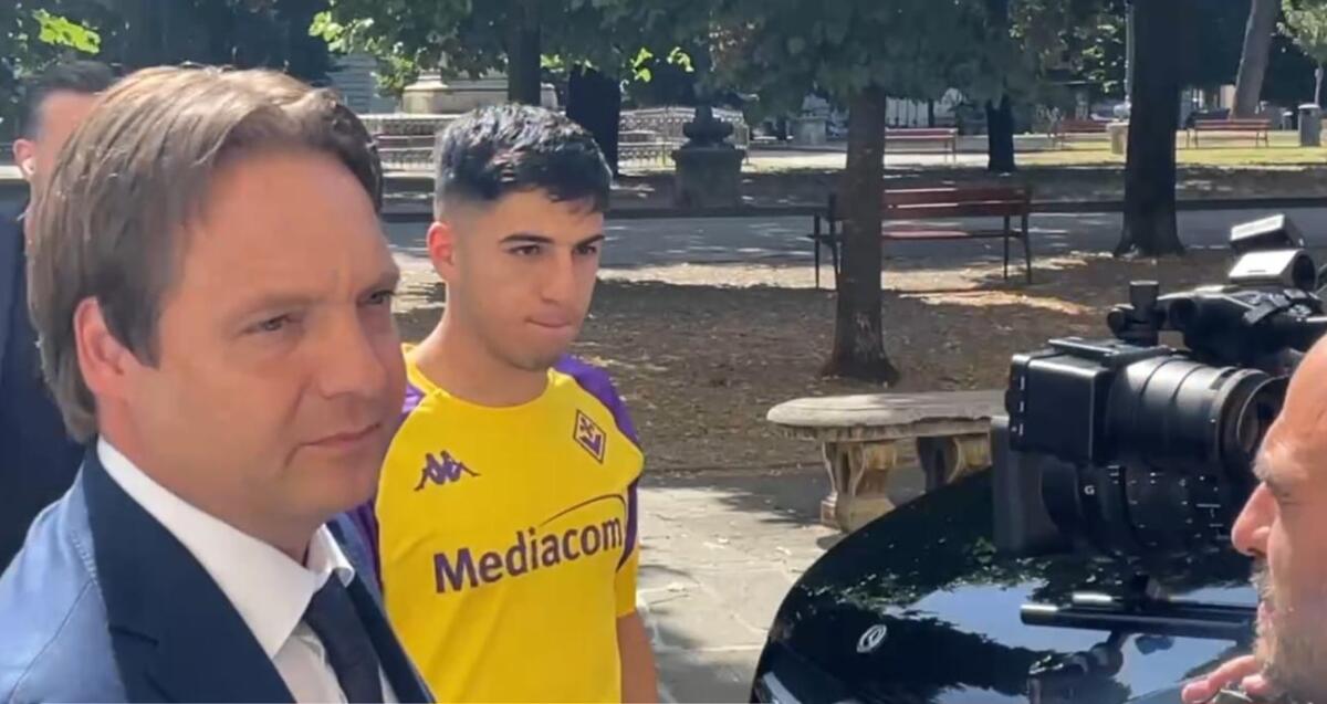 Parisi alla visite mediche a Fanfani. Primo giorno da giocatore della Fiorentina - 