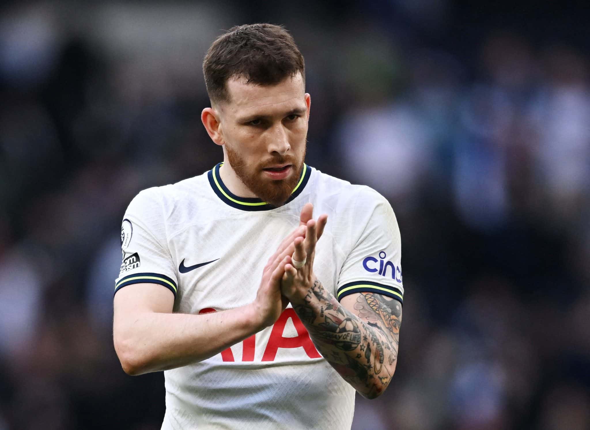 FILE PHOTO: Soccer Football - Premier League - Tottenham Hotspur v Brighton & Hove Albion - Tottenham Hotspur Stadium, London, Britain - April 8, 2023 Tottenham Hotspur's Pierre-Emile Hojbjerg applauds fans after the match REUTERS/Dylan Martinez