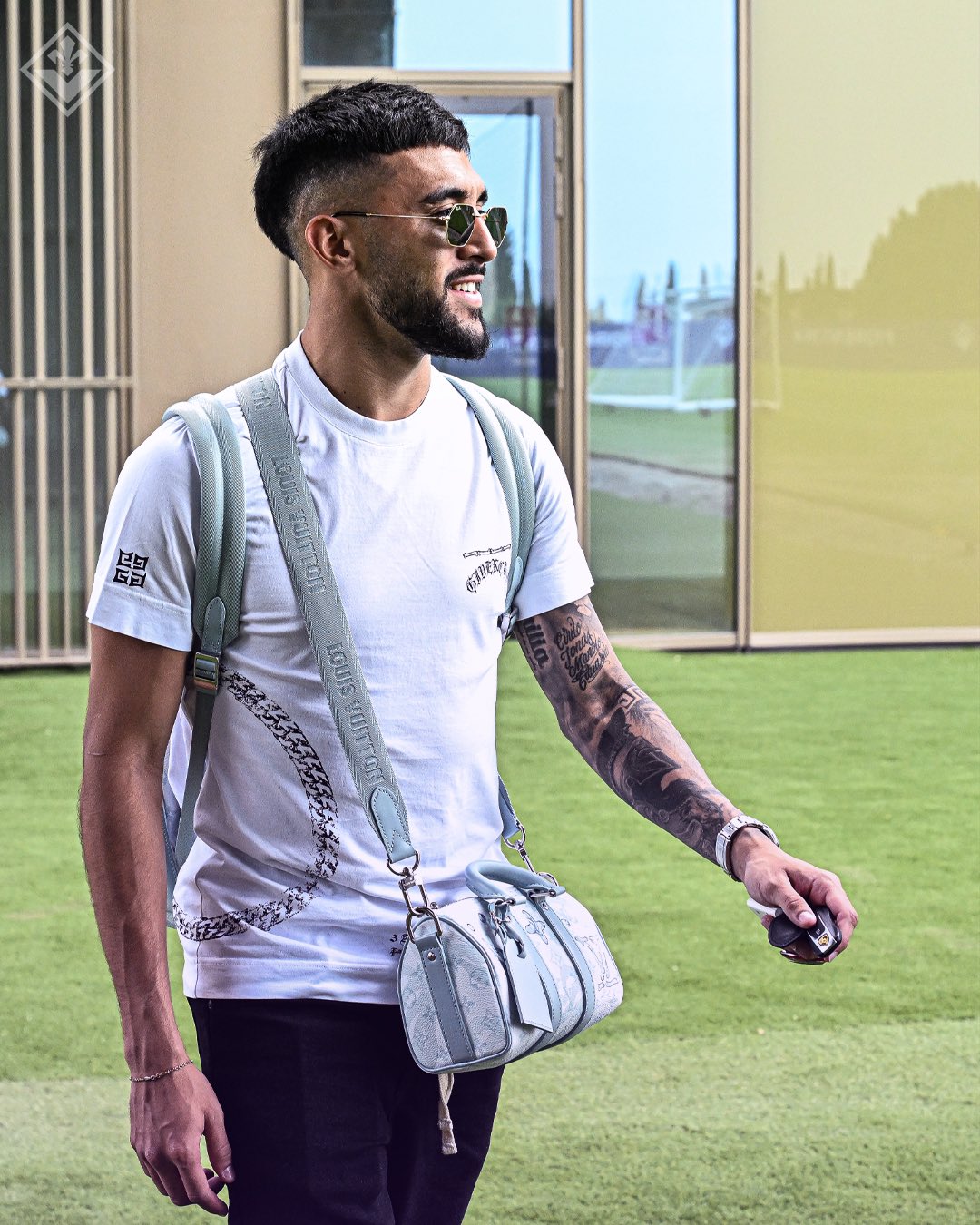 Nico Gonzalez è arrivato al Viola Park, incontro e abbraccio subito con Arthur. Inizia il suo ritiro