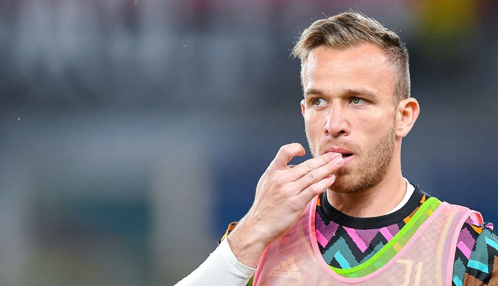 TGR, Accordi finali per Arthur alla Fiorentina. West Ham ci prova per Amrabat ma lui non gradisce