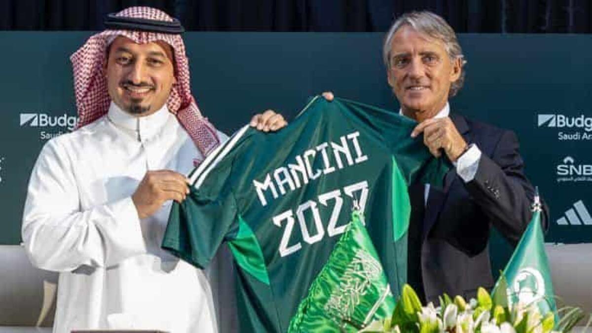 Mancini si presenta in Arabia e punge l'Italia: "Pochi giocatori da convocare, era difficile scegliere" - 