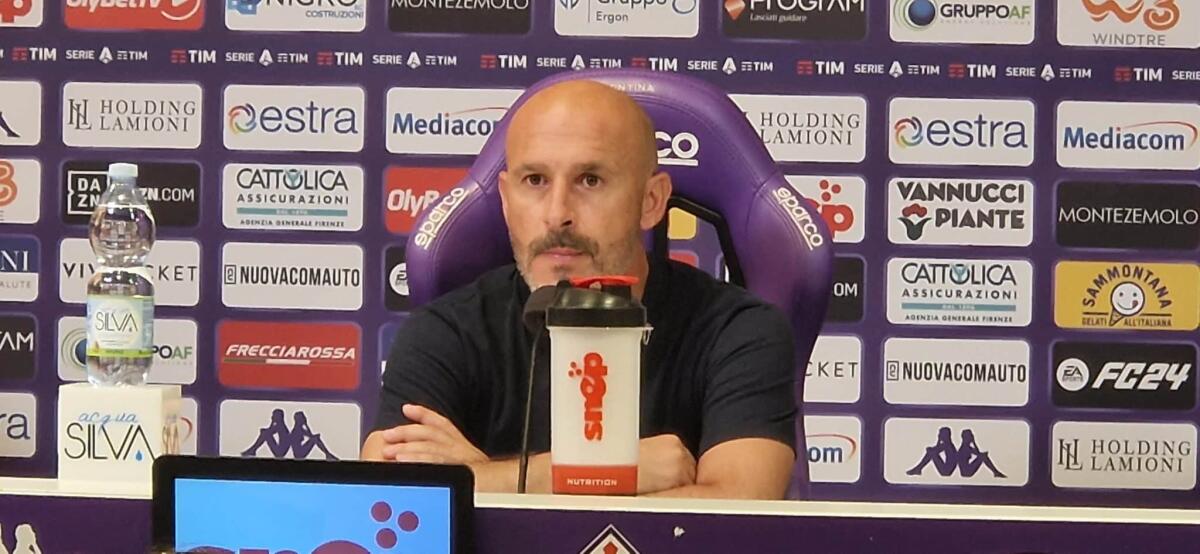 Italiano: "Nel primo tempo potevamo fare 4 gol. Perso due palloni e ad ogni tiro prendiamo gol" - 