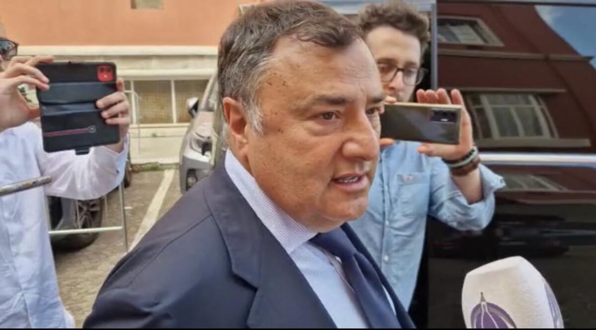 Barone annuncia: "Niente inaugurazione del Viola Park il 5 settembre, non abbiamo l'agibilità" - 