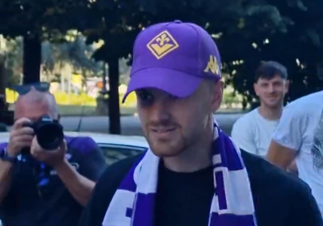 Beltran è arrivato a Firenze: il video dell'arrivo alle visite mediche prima della firma