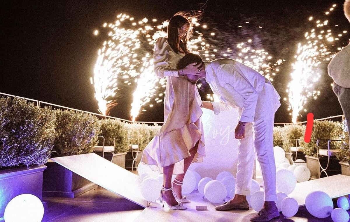 Castrovilli e Rachele Risaliti festeggiano, sarà maschio il primo figlio. Le foto della festa a Firenze - 