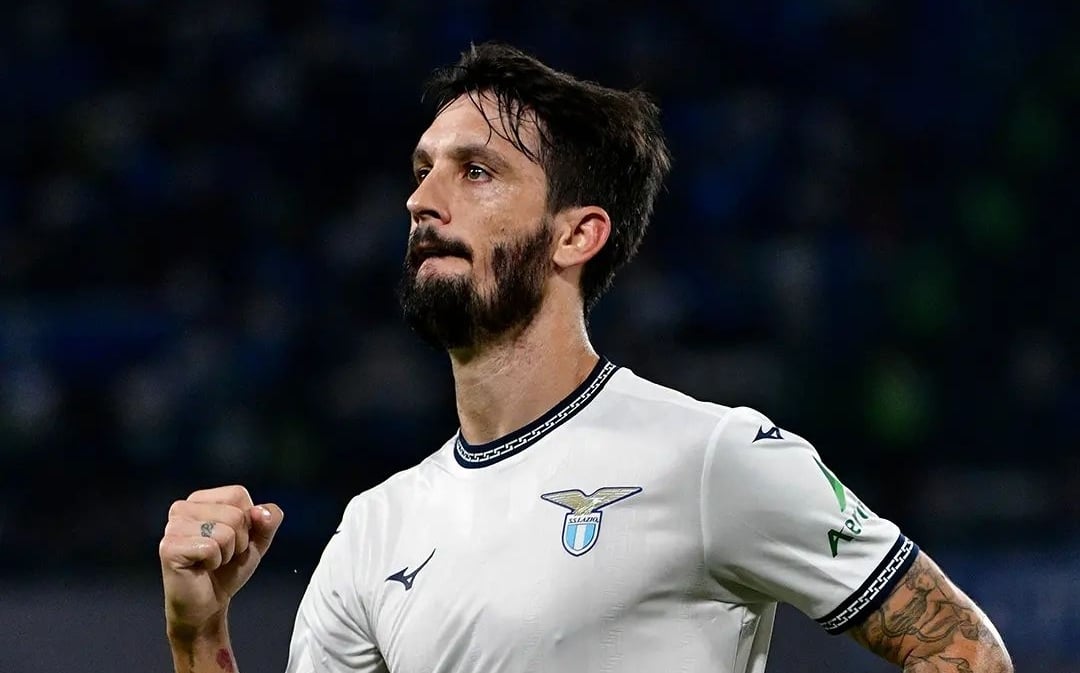 A Napoli festeggia la Lazio, Sarri vince 1-2. La squadra di Garcia non gioca più come l'anno scorso