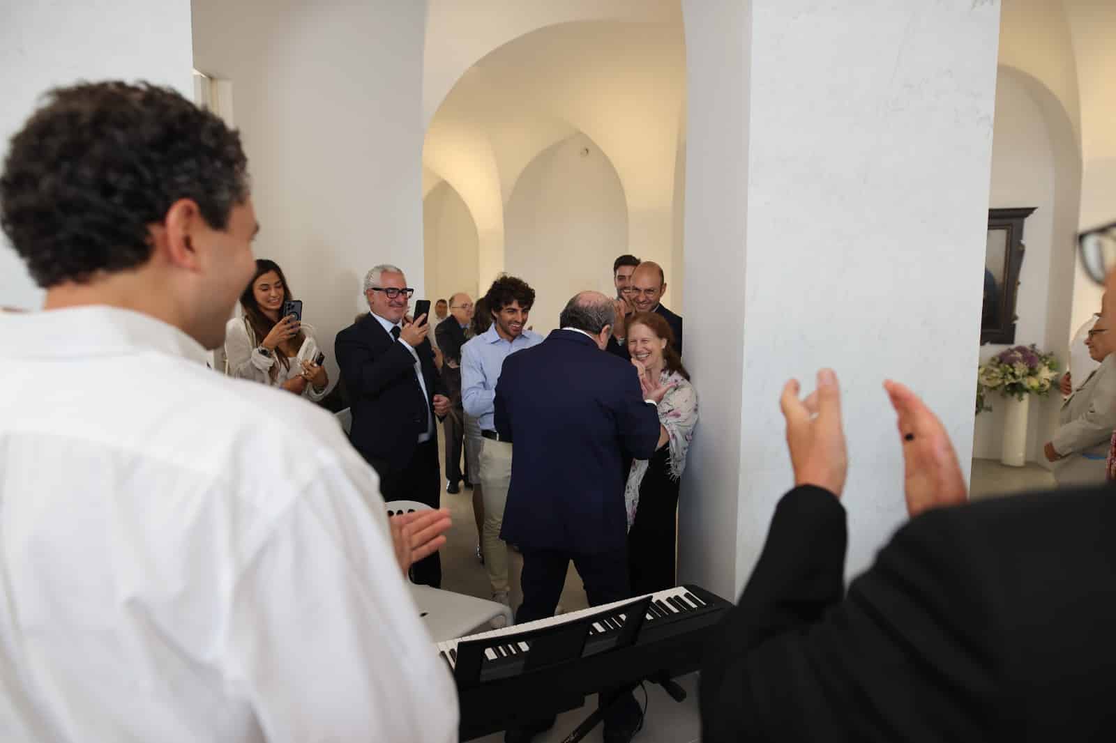 Oggi è stata consacrata la Cappella Santa Caterina al Viola Park: presenti Commisso e Catherine