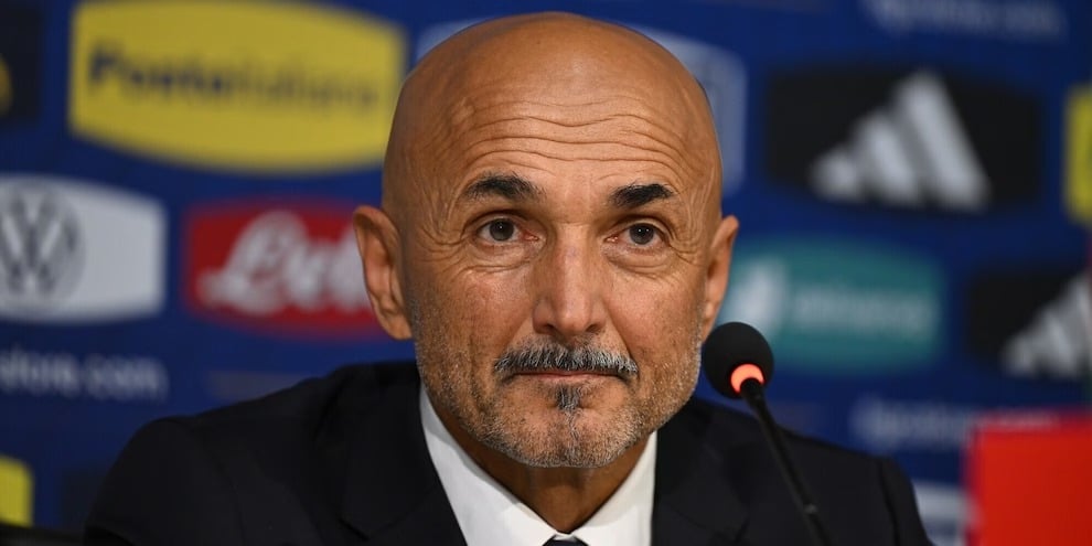 Spalletti litiga al fischio finale con il Ct della Macedonia, a muso duro al momento della stretta di mano