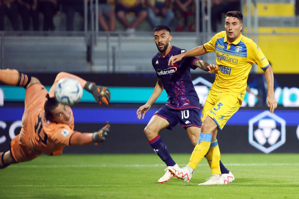 A Nico risponde Soulé, Frosinone-Fiorentina finisce 1-1. Tante occasioni sprecate dai viola nel 1° tempo