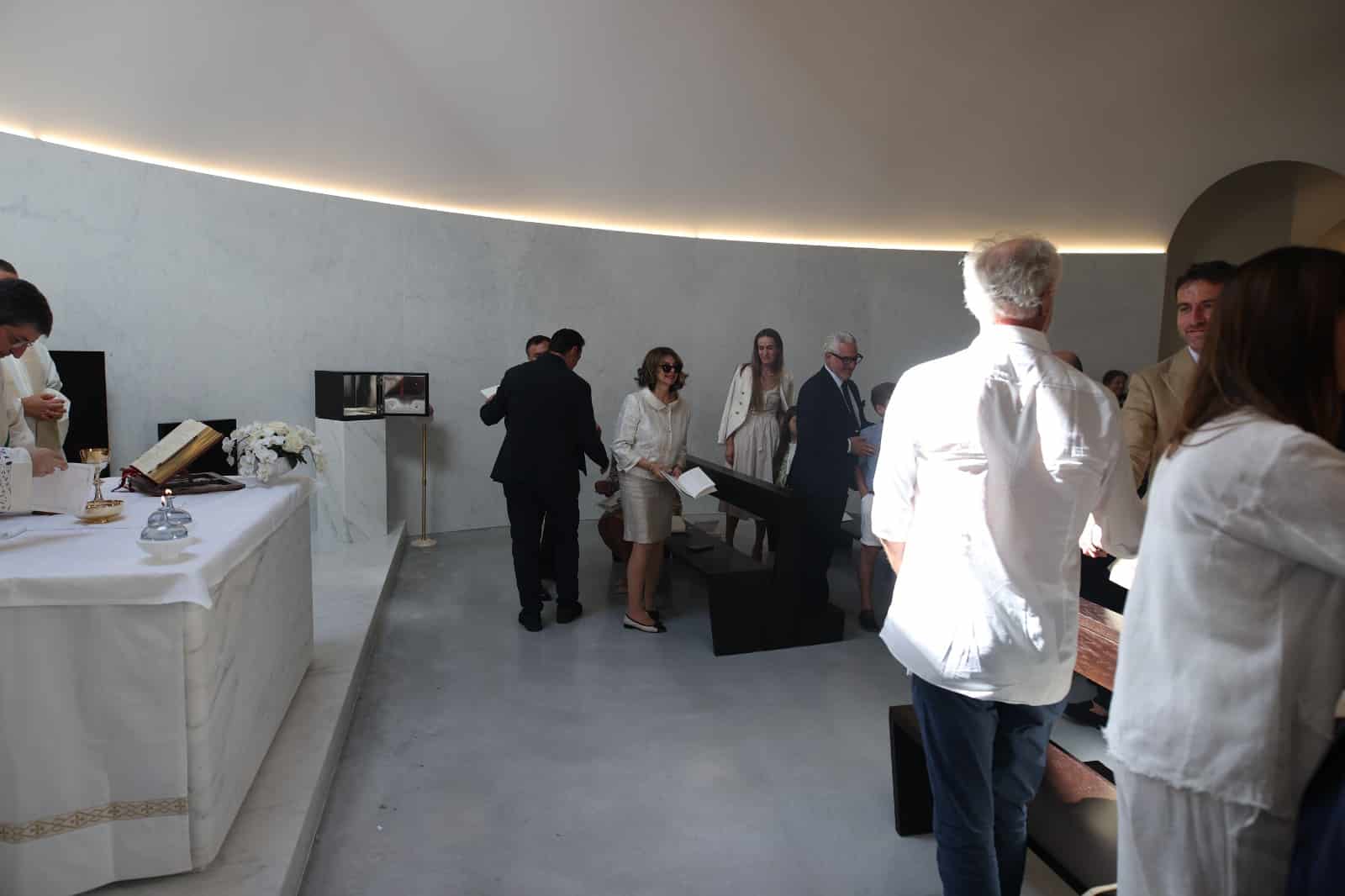 Oggi è stata consacrata la Cappella Santa Caterina al Viola Park: presenti Commisso e Catherine