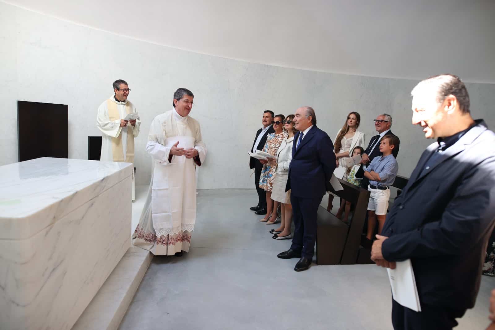 Oggi è stata consacrata la Cappella Santa Caterina al Viola Park: presenti Commisso e Catherine