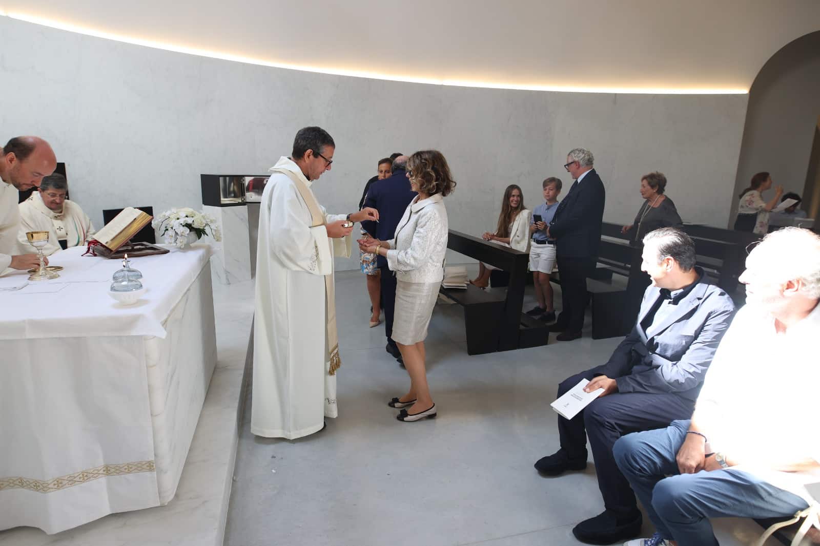 Oggi è stata consacrata la Cappella Santa Caterina al Viola Park: presenti Commisso e Catherine