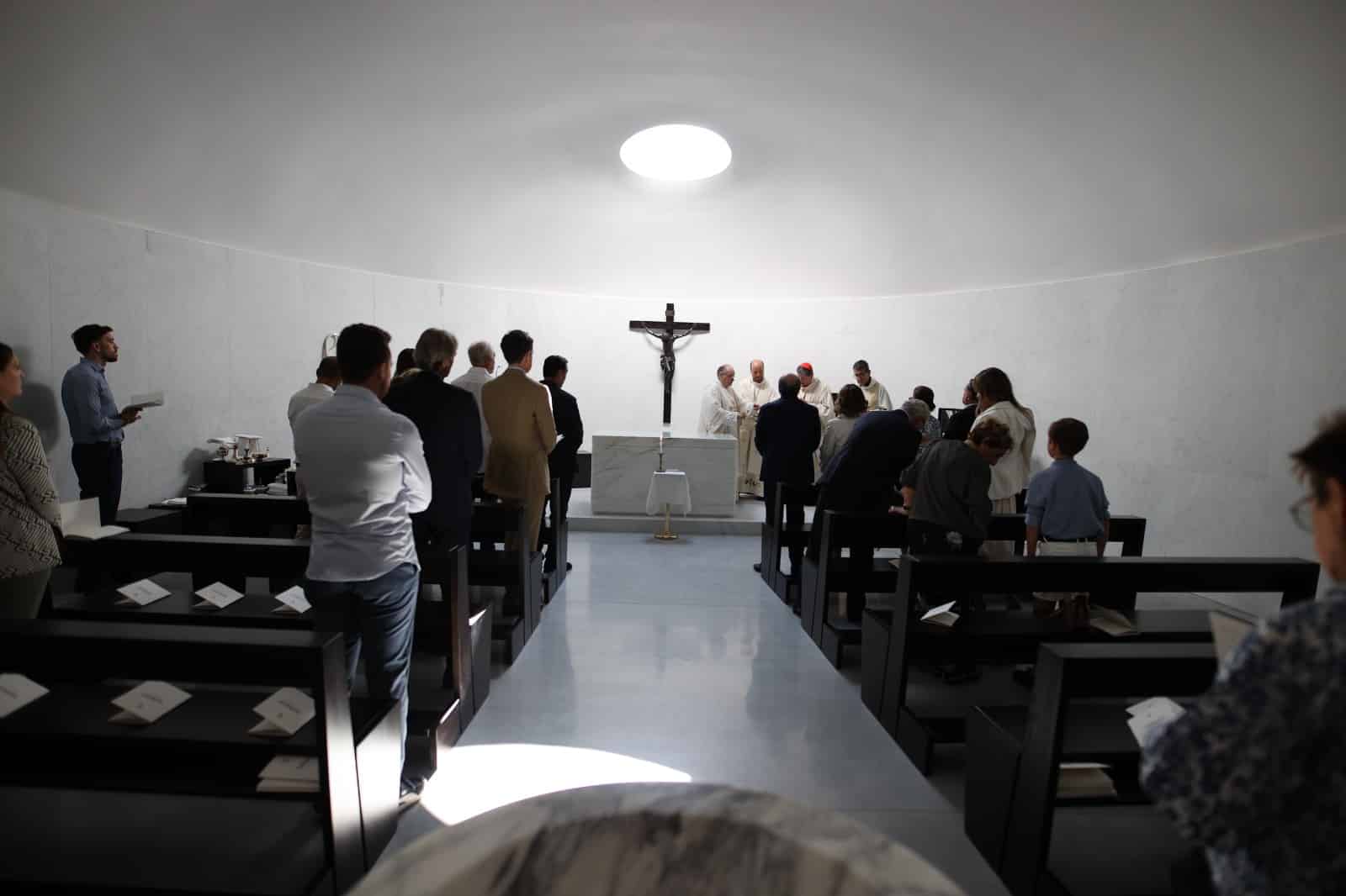 Oggi è stata consacrata la Cappella Santa Caterina al Viola Park: presenti Commisso e Catherine