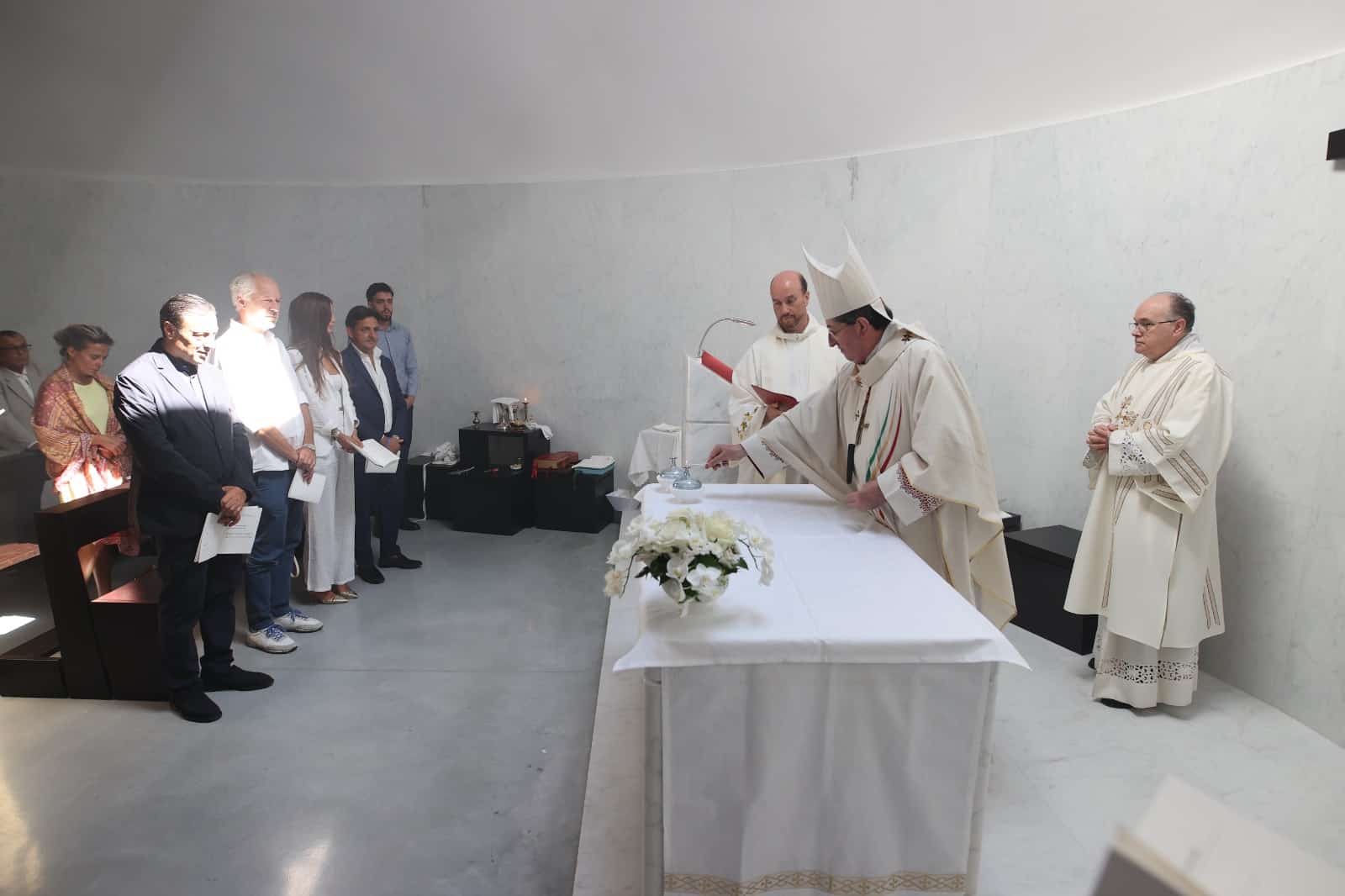 Oggi è stata consacrata la Cappella Santa Caterina al Viola Park: presenti Commisso e Catherine