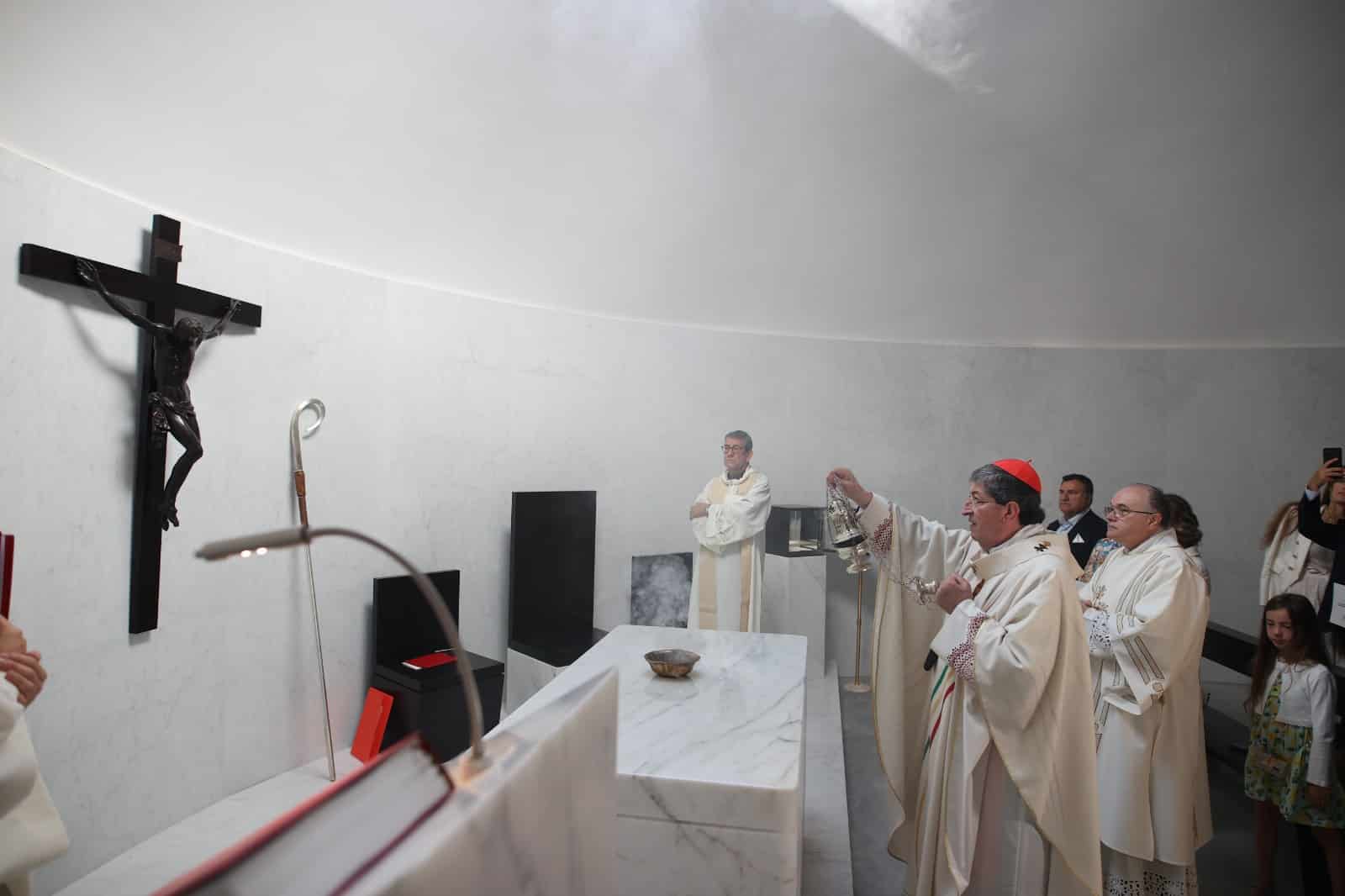 Oggi è stata consacrata la Cappella Santa Caterina al Viola Park: presenti Commisso e Catherine