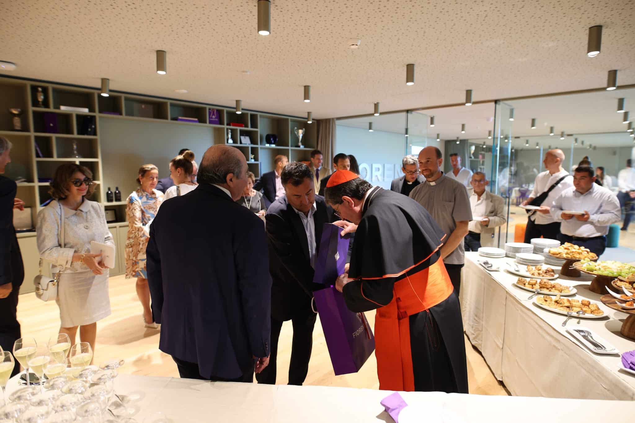 Oggi è stata consacrata la Cappella Santa Caterina al Viola Park: presenti Commisso e Catherine