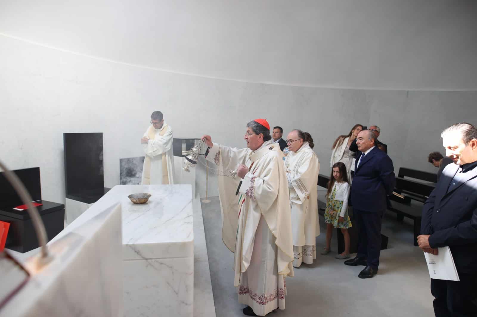 Oggi è stata consacrata la Cappella Santa Caterina al Viola Park: presenti Commisso e Catherine