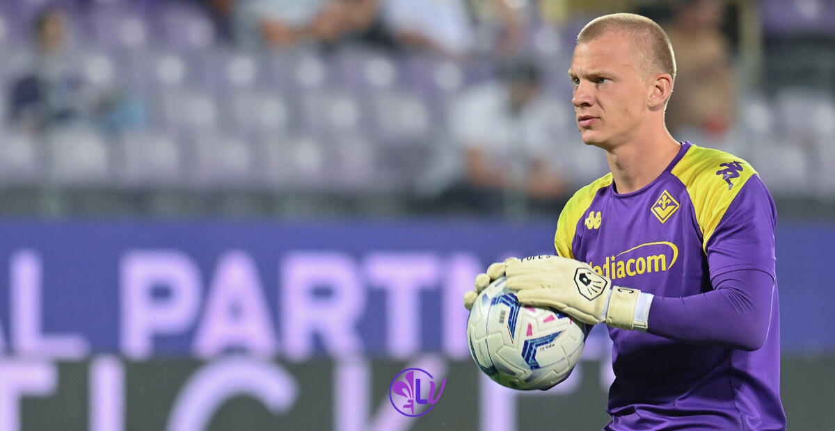 Si ferma Christensen nel riscaldamento e va in tribuna, problema alla gamba. Terracciano titolare - Firenze, Stadio Artemio Franchi, 02.10.2023, Fiorentina-Cagliari, foto Lisa Guglielmi. Copyright Labaroviola.com