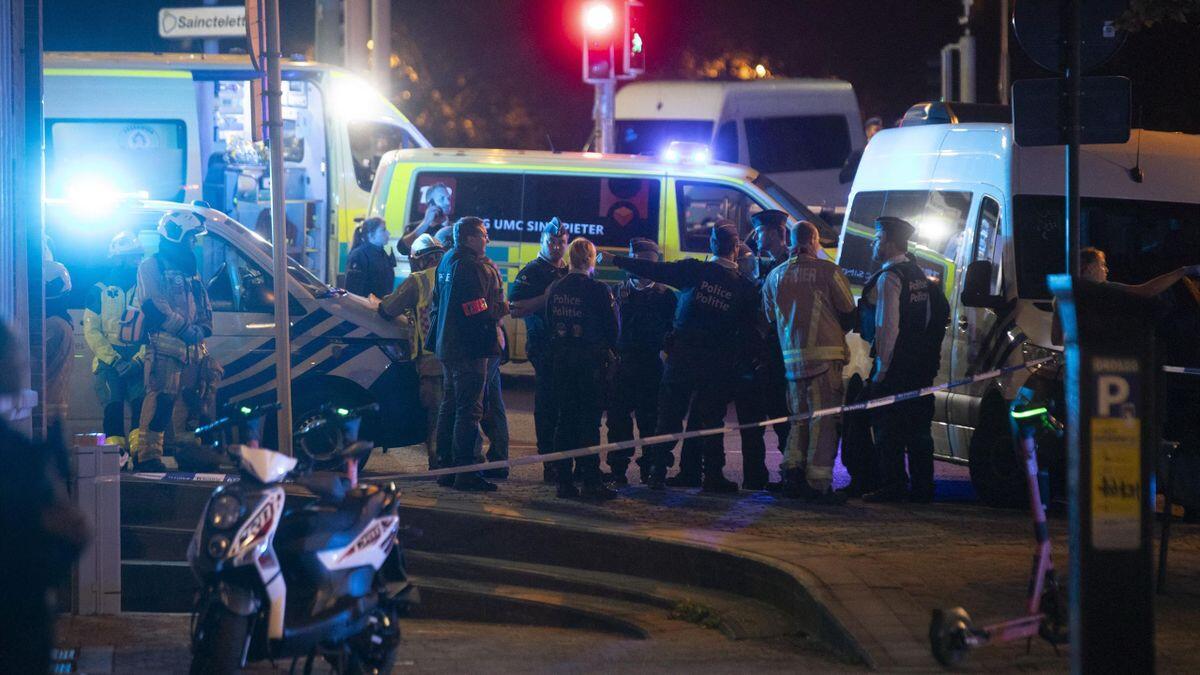 Attentato in Belgio, ammazzati due tifosi della Svezia a colpi di kalashnikov. Partita sospesa - 