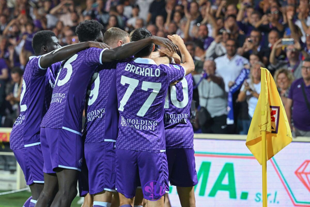 Conference League, tre punti quasi obbligati contro il Ferencvaros: antenne dritte e concentrazione - Esultanza Fiorentina