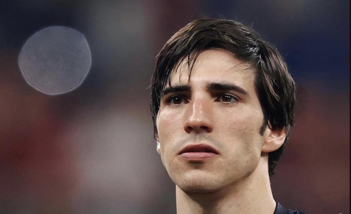 Psichiatra difende Tonali: "Scommetteva sul Milan per un rito portafortuna chiamato pensiero magico" - Foto: Instagram Newcastle