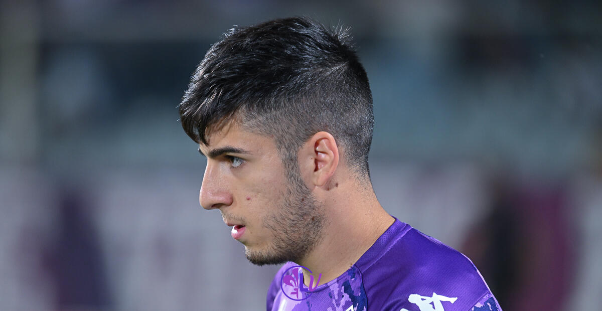 Parisi è in grande ascesa, ha la fiducia di Italiano. Tra otto giorni gara dalle forti emozioni - Firenze, Stadio Artemio Franchi, 02.10.2023, Fiorentina-Cagliari, foto Lisa Guglielmi. Copyright Labaroviola.com