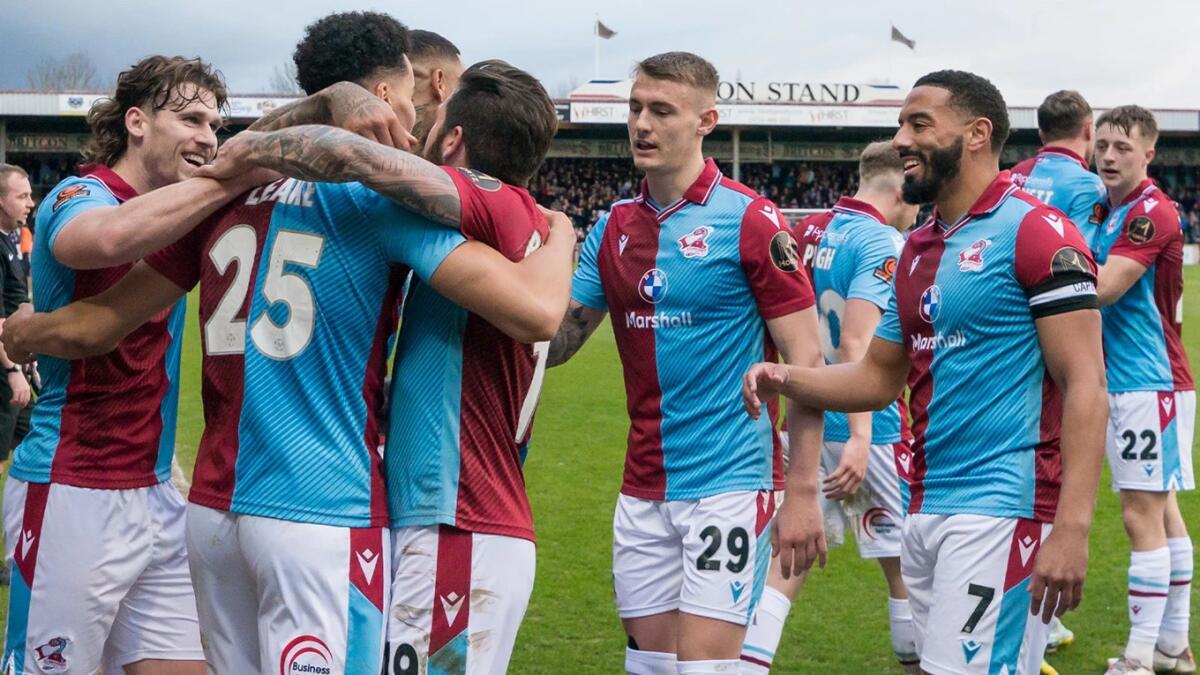 Critichi il club sui social? Vieni escluso dall'ingresso allo stadio. Succede in Inghilterra, al Scunthorpe - 