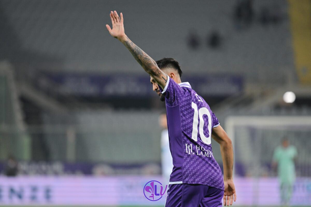 Gonzalez si prende la scena. Quattro gol e un assist in sei partite e media del 9 al fantacalcio - Esultanza Nico Gonzalez