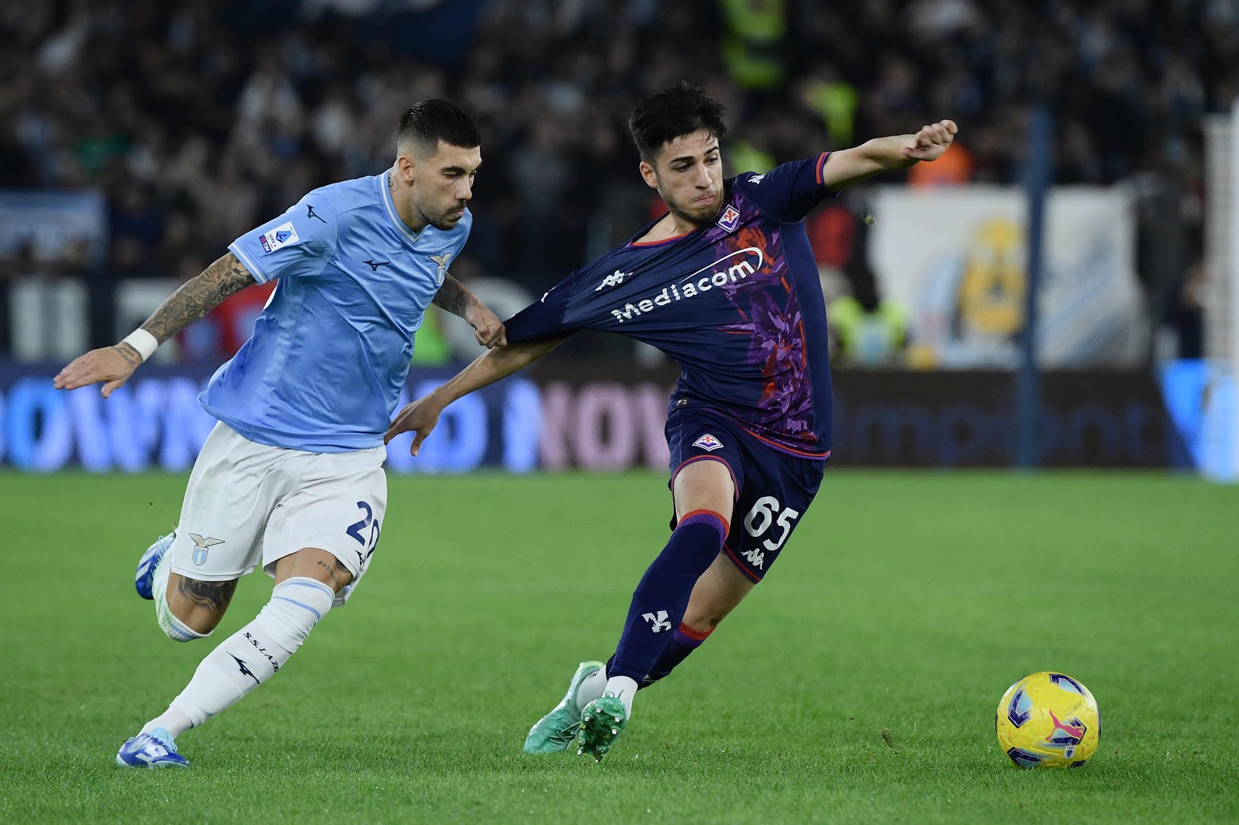 Che beffa per la Fiorentina! Fallo di mano di Milenkovic, dal dischetto Immobile firma l'1-0 per la Lazio