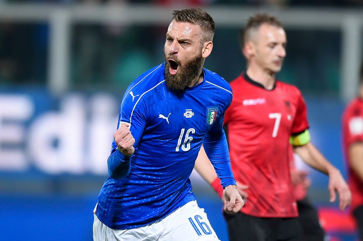 "Sono 50 anni che l'Italia è senza un bomber. De Rossi ha segnato più di Toni e Gilardino in azzurro"