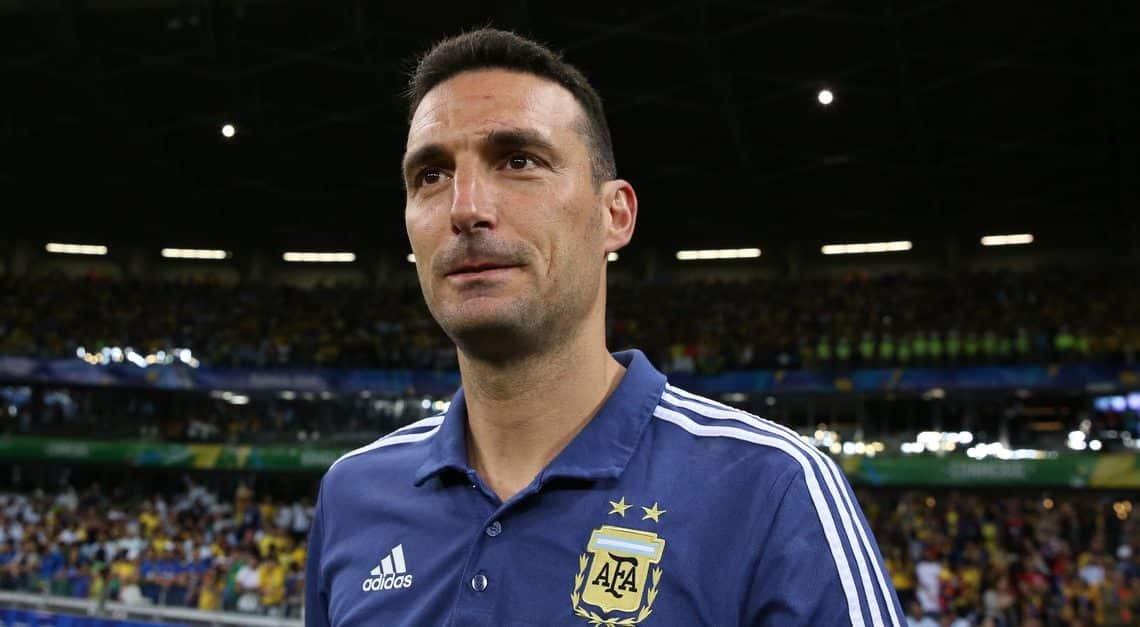 Scaloni parla di Nico Gonzalez: "Gioca bene anche a sinistra anche se nella Fiorentina gioca a destra"