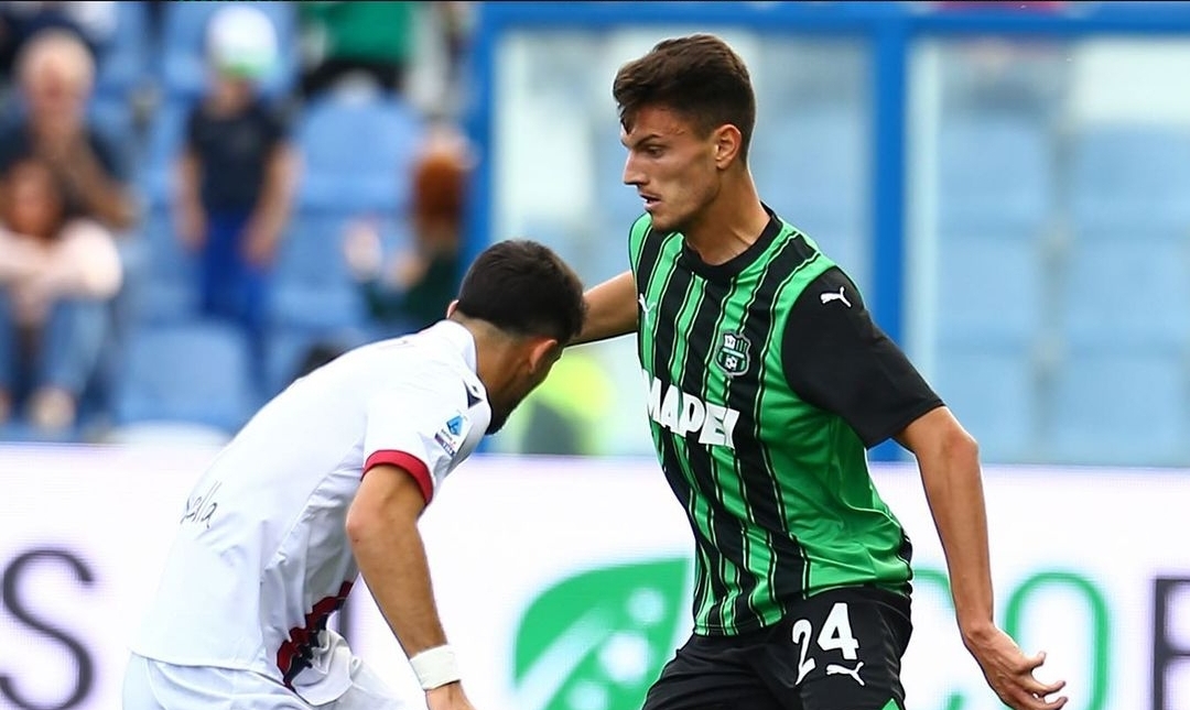 Il Sassuolo ferma il Bologna e fa un favore alla Fiorentina. Rossoblù dietro di 2 punti. Il racconto della gara