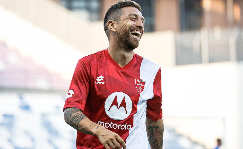 Papu Gomez positivo al doping. Squalifica 2 anni. Finisce l'avventura col Monza: "Era solo sciroppo"