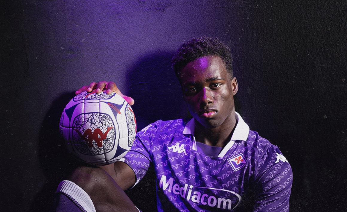 Il messaggio di Kayode sui social: "Onorato di rinnovare con la Fiorentina. Tanto ancora da dimostrare"