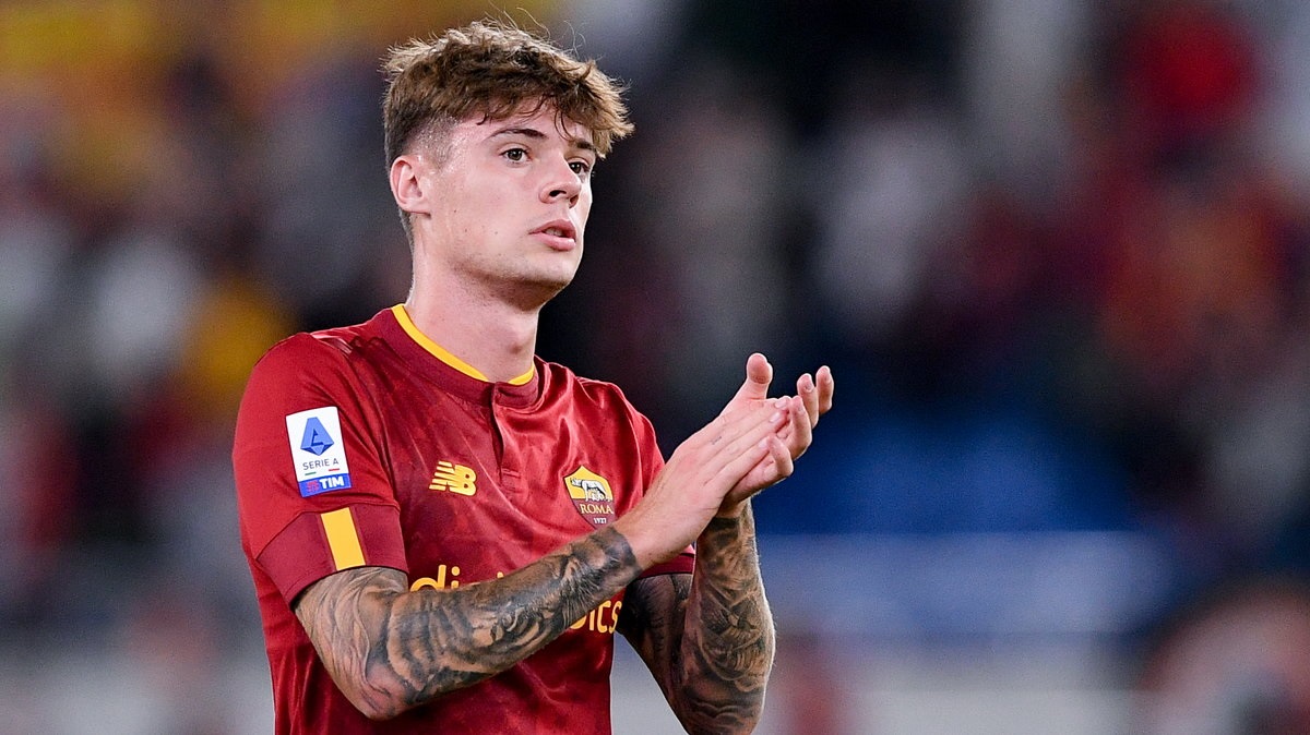 L'annuncio di Corona: "Il quarto giocatore coinvolto nel calcio scommesse è Zalewski della Roma"