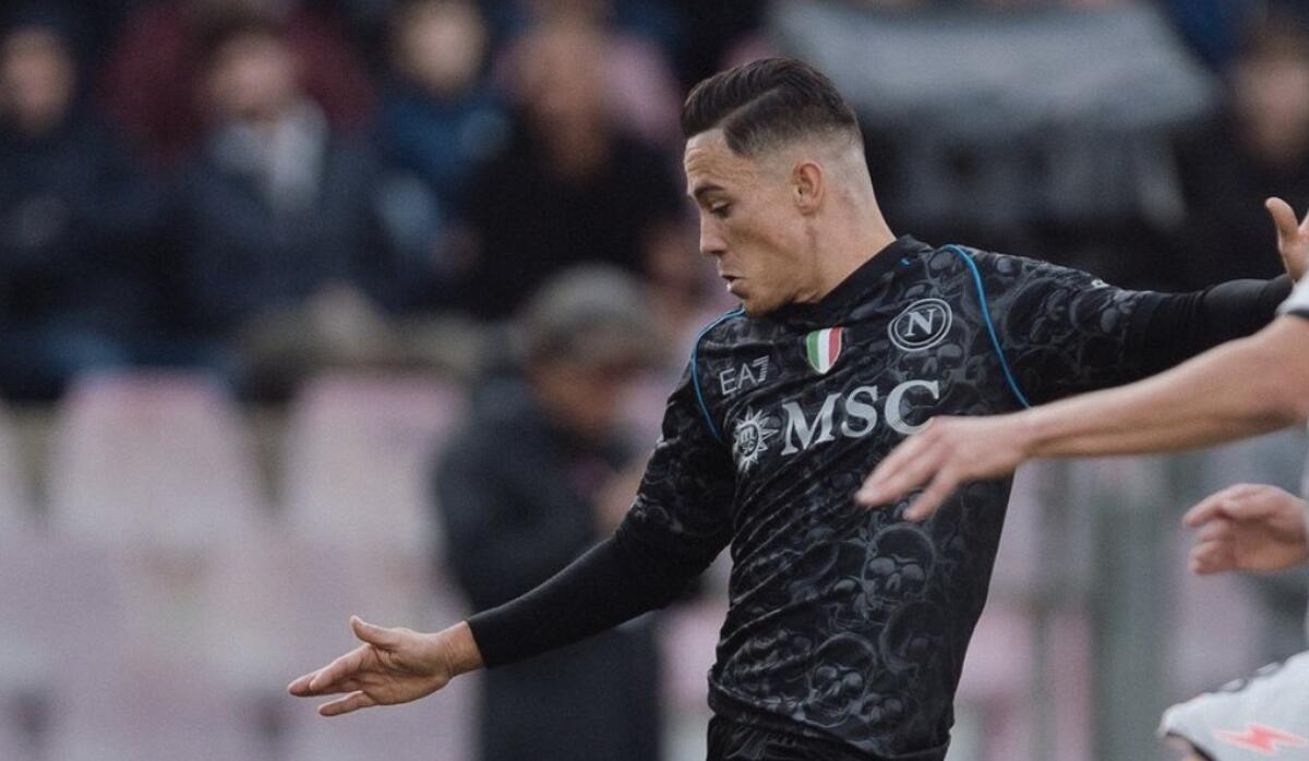 Il Napoli vince all'Arechi tra le polemiche: 2-0 alla Salernitana. Azzurri a +4 sulla Fiorentina - 