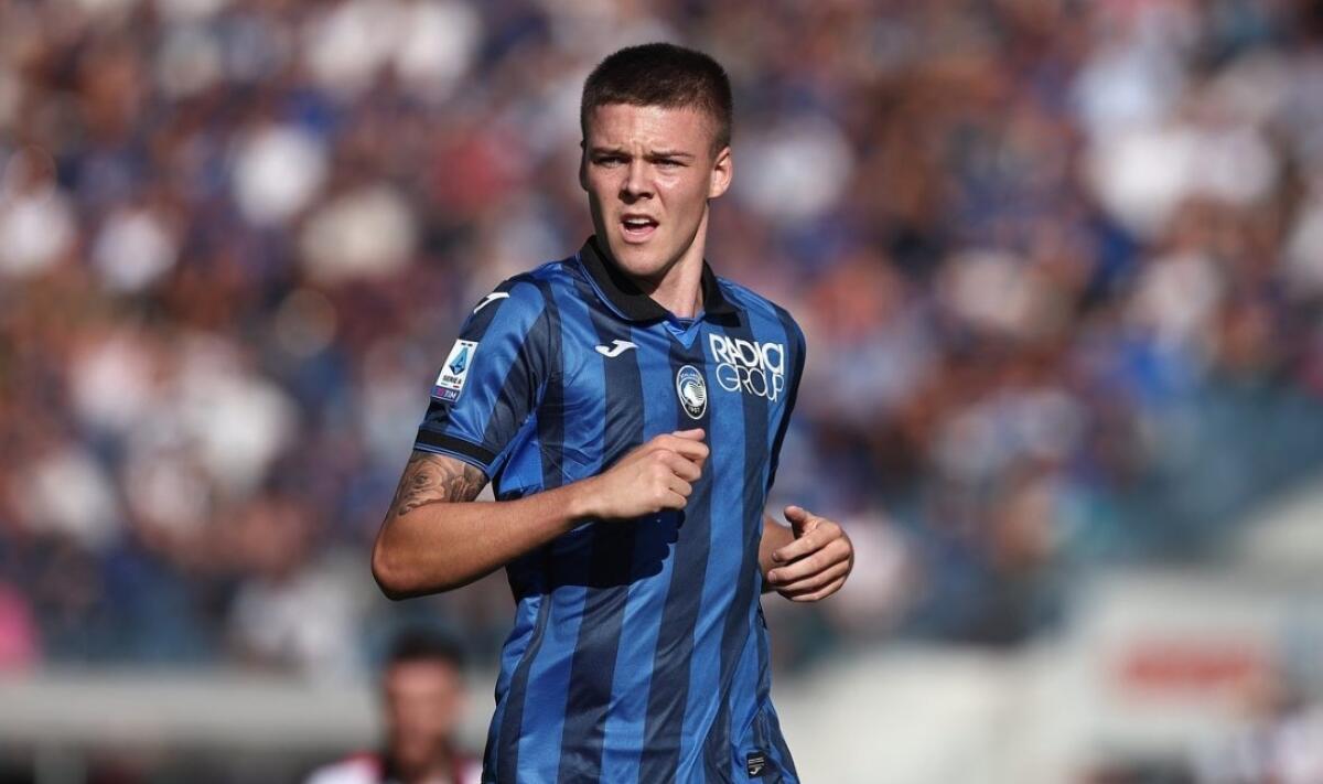 La Gazzetta scrive: "Holm primo nome della Fiorentina come terzino destro. Pierozzi via in prestito" - 